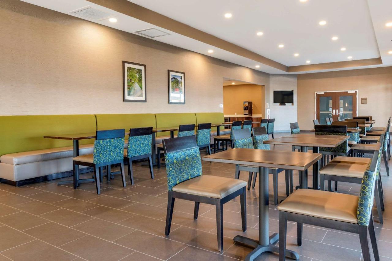 Comfort Suites Camp Hill-Harrisburg West Exterior photo